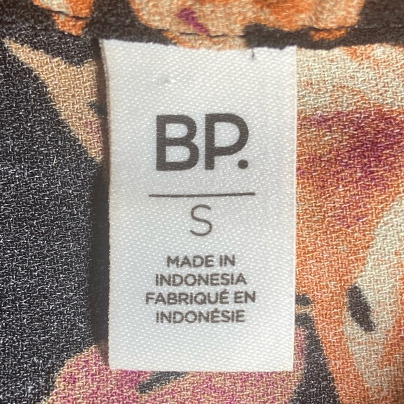 BP Flower Blouse, Size Small - Picture 5 of 5